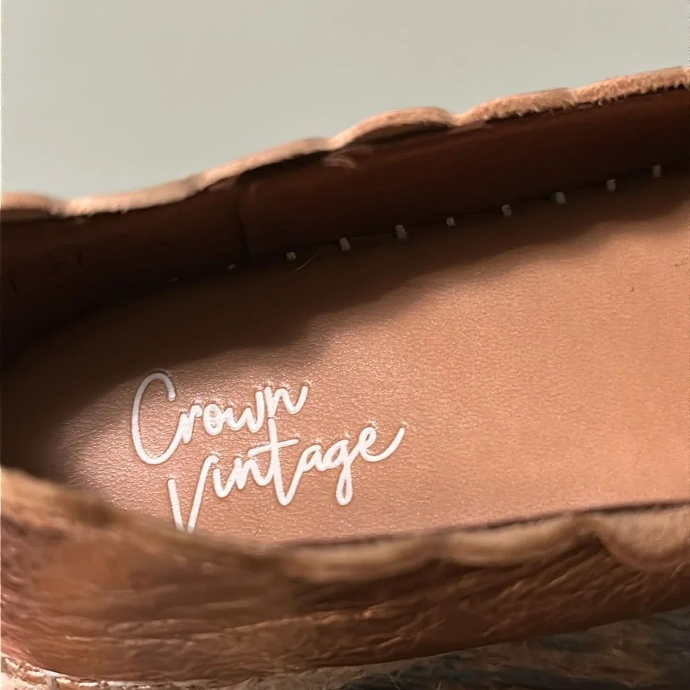 Crown shimmer feminine